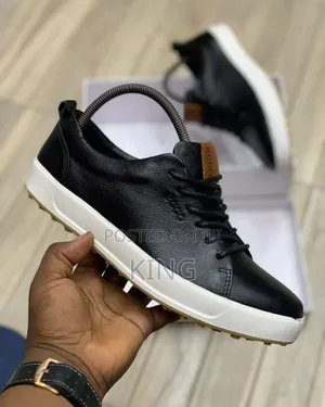 Factual Ecco Black Mens Leather Sneakers. Ace