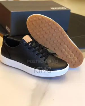 Virtue Ecco Black Mens Leather Sneakers. Ace