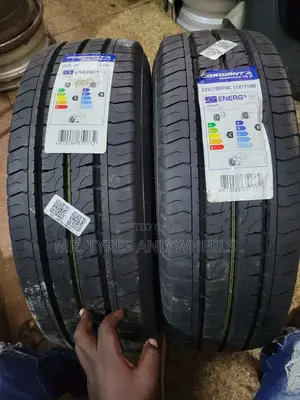 225 70R15 Disney Is Small Bt E Tires a Vry STRNG Russian Mde