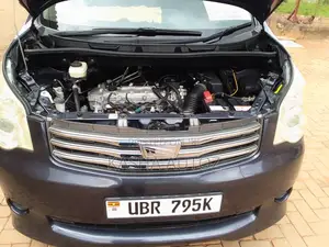 Toyota Noah 2011 Blue
