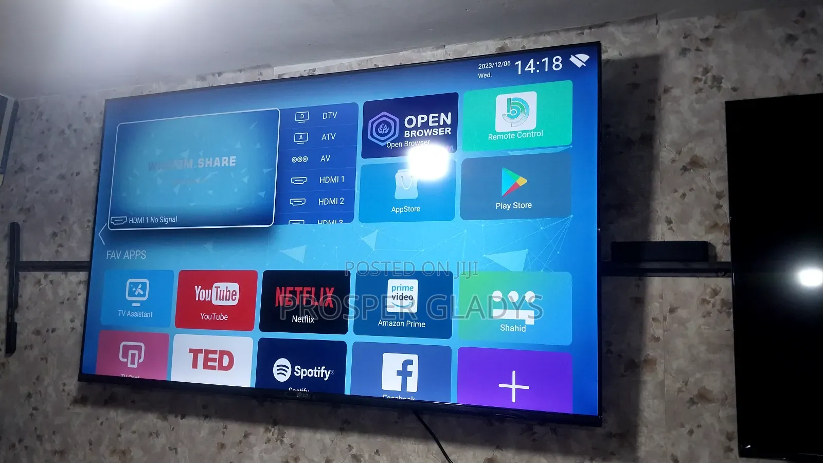 70 Inches Led Lgsmart Digital Flat Screen Flameless.