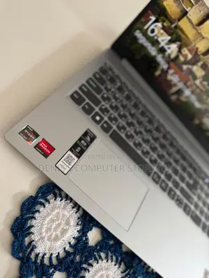 Laptop Lenovo IdeaPad 1 6GB Intel Pentium SSD 256GB