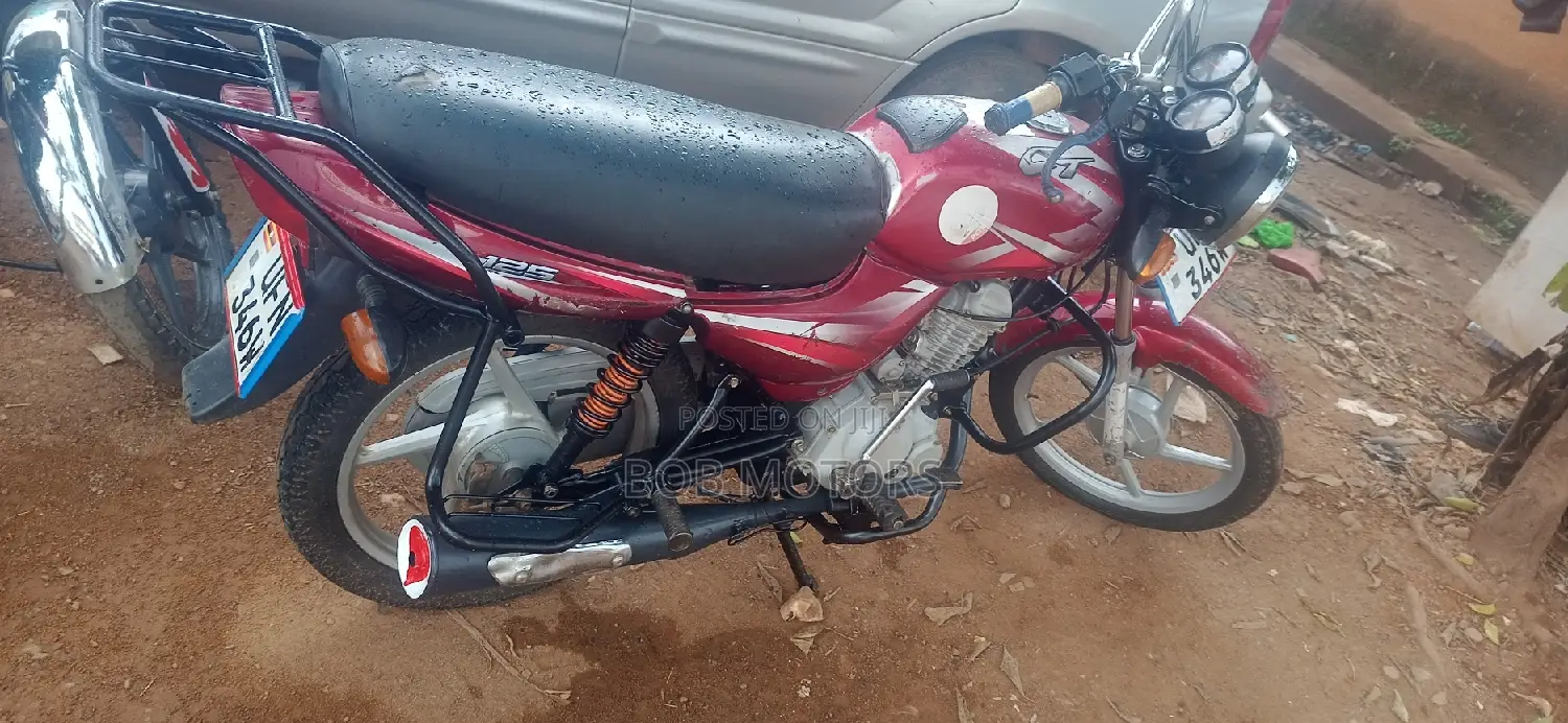 Bajaj CT 110X 2021 Red