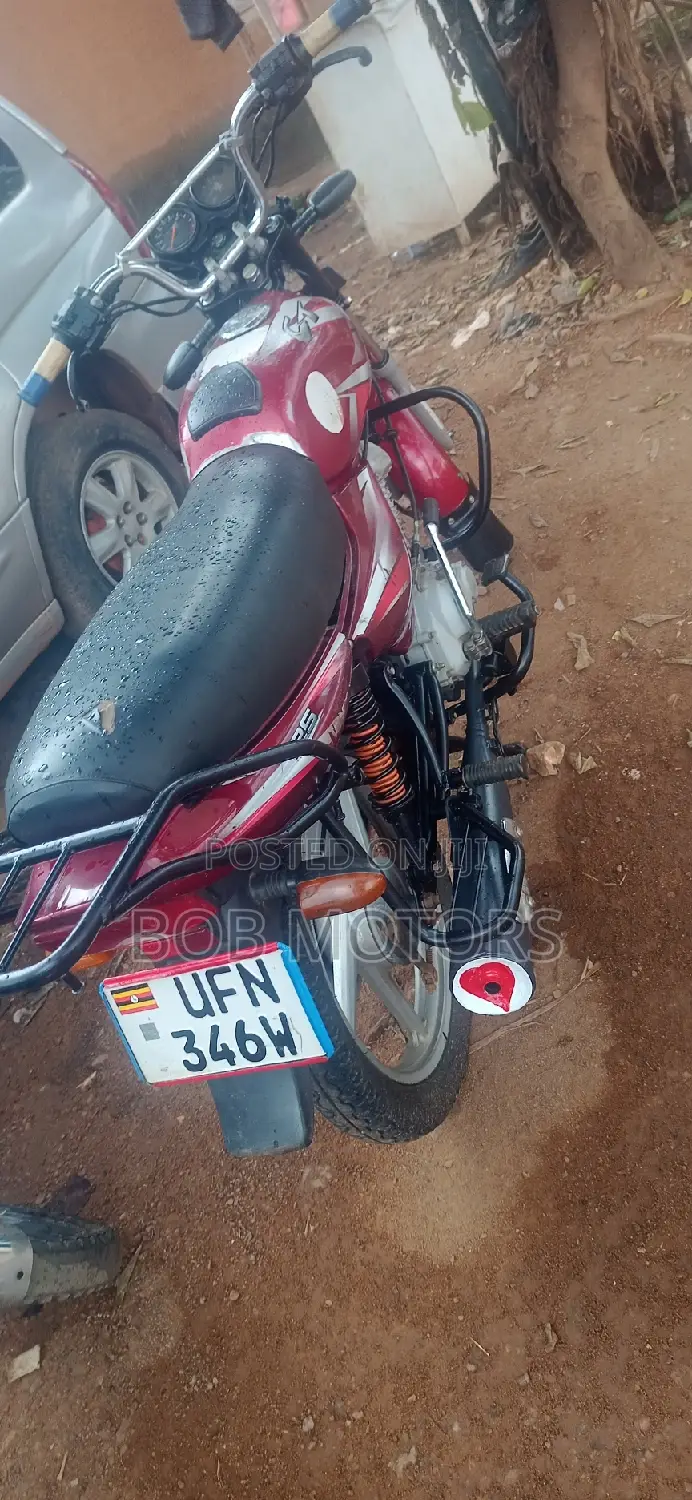 Bajaj CT 110X 2021 Red