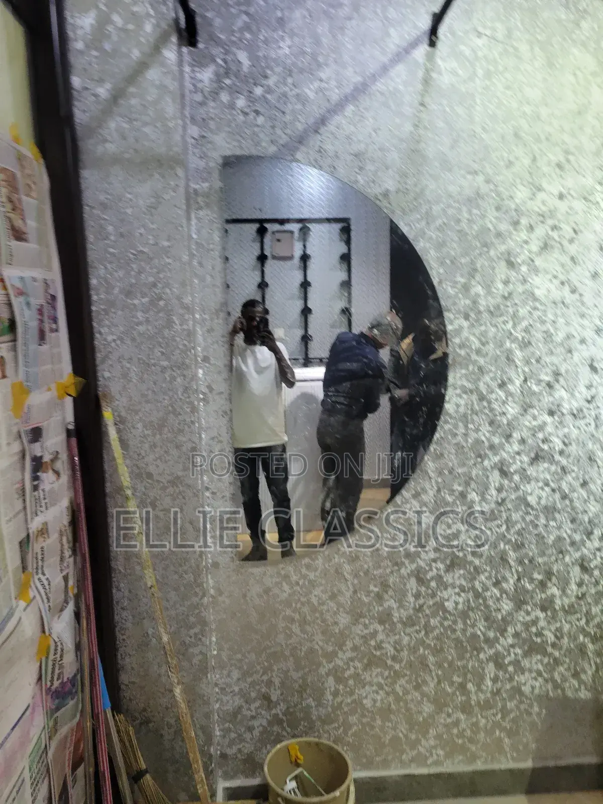 Coner Mirror