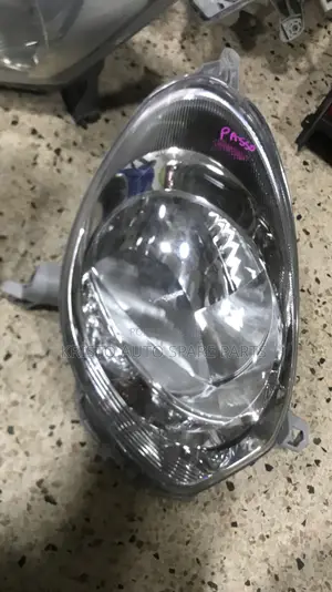 Headlamps Toyota Passo