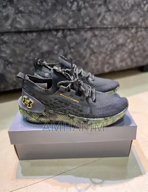 Classic Under Armour HOVR Phantom in Stock