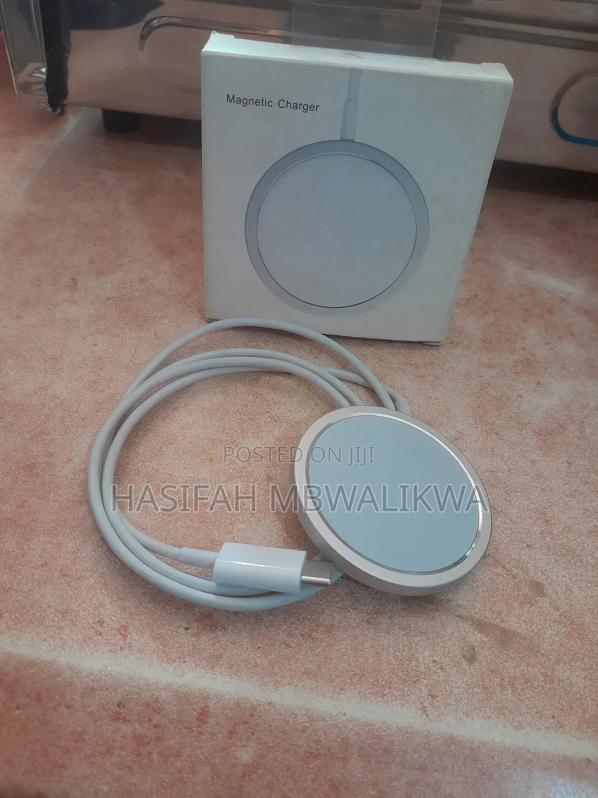 Magnetic Charger / Wireless Charger for iPhone Android