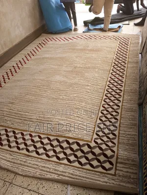 Original Center Carpet 2.5 X 3.5 Metres. ,( Brown)
