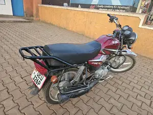 TVS HLX 125 2018 Red