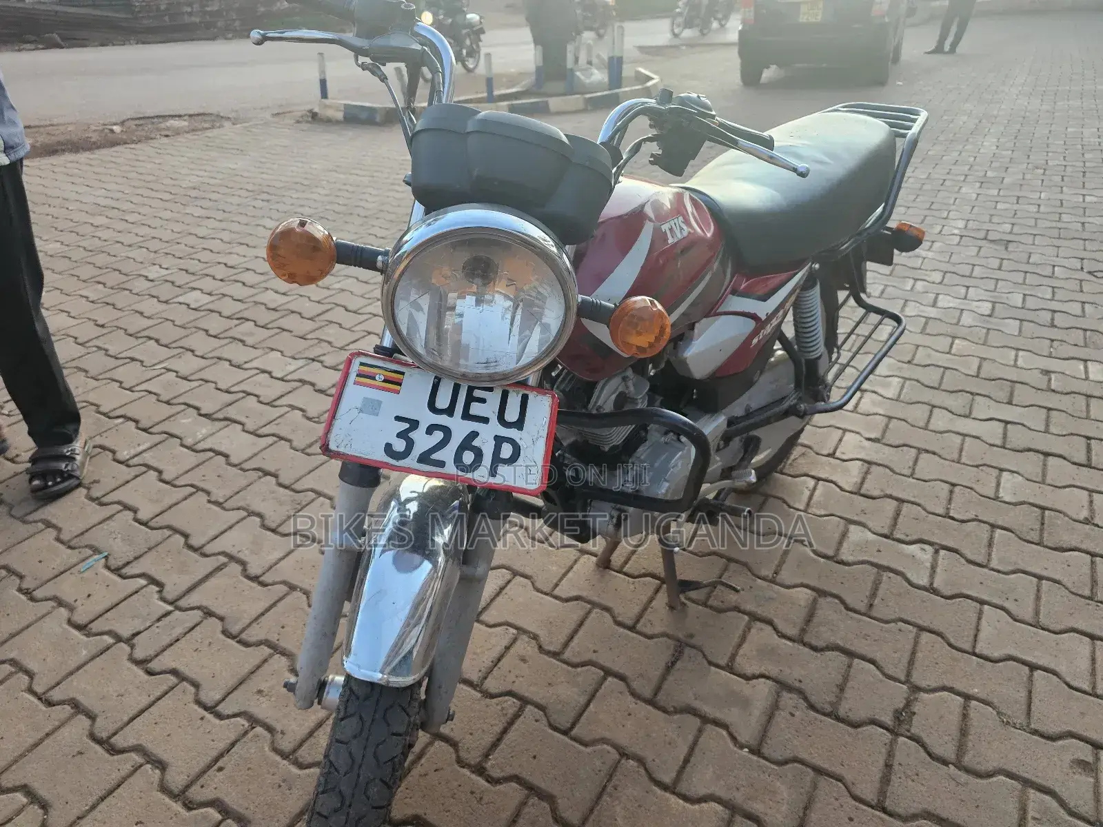 TVS HLX 125 2018 Red