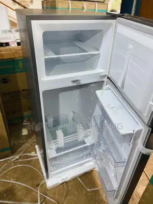 270L Hisense Fridge With a Dispenser