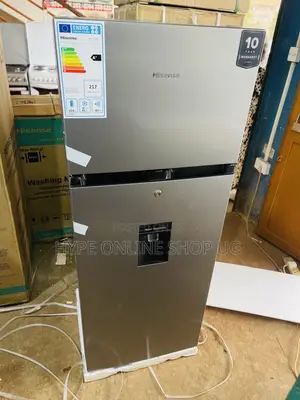 270L Hisense Fridge With a Dispenser