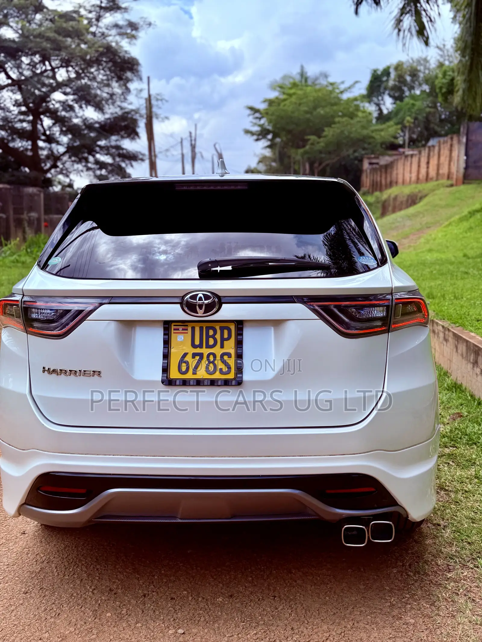 Toyota Harrier 2.0 2016 White