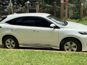 Toyota Harrier 2.0 2016 White
