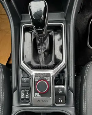 Subaru Forester Premium AWD 2019 Silver