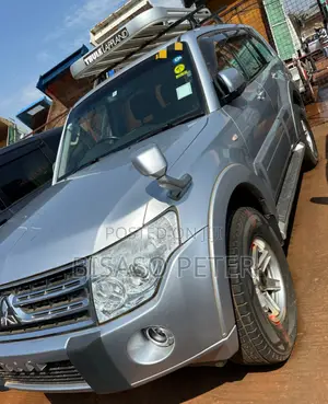 Mitsubishi Pajero 3.0 2009 Silver
