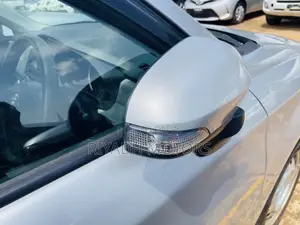 Toyota Axio 1.5 G 4WD 2014 Silver