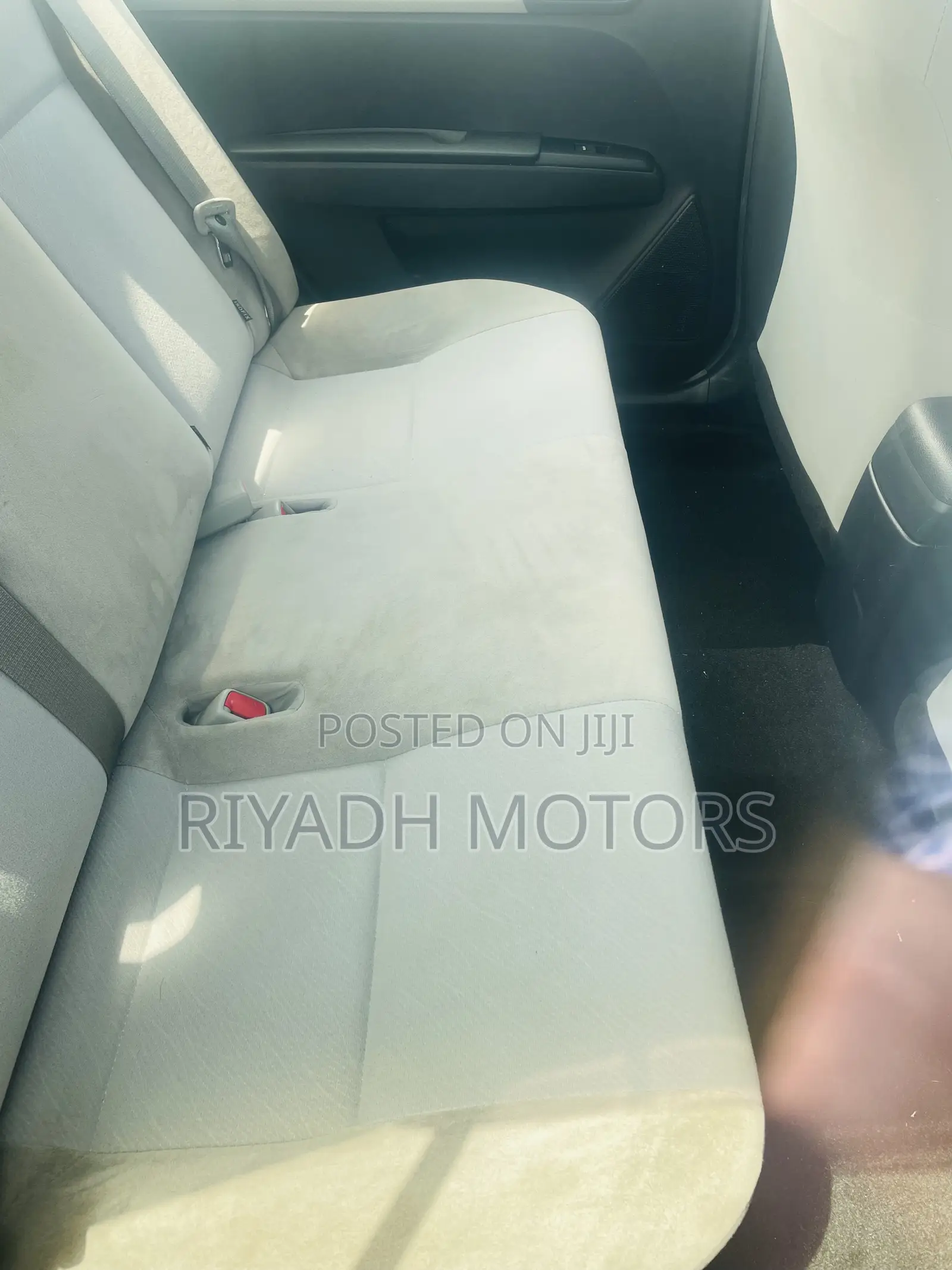 Toyota Axio 1.5 G 4WD 2014 Silver