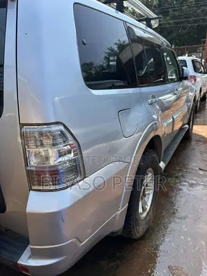 Mitsubishi Pajero 3.0 2009 Silver