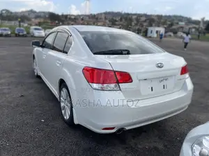 Subaru Legacy 2010 White