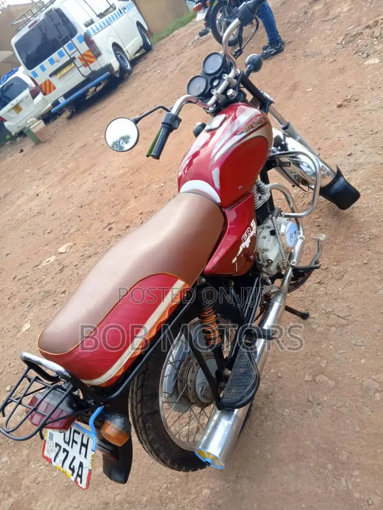 Bajaj Boxer 100 2023 Red