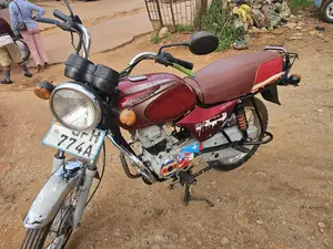 Bajaj Boxer 2022 Red