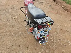 TVS HLX 125 2022 Red