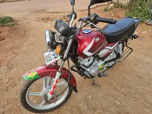 TVS HLX 125 2022 Red