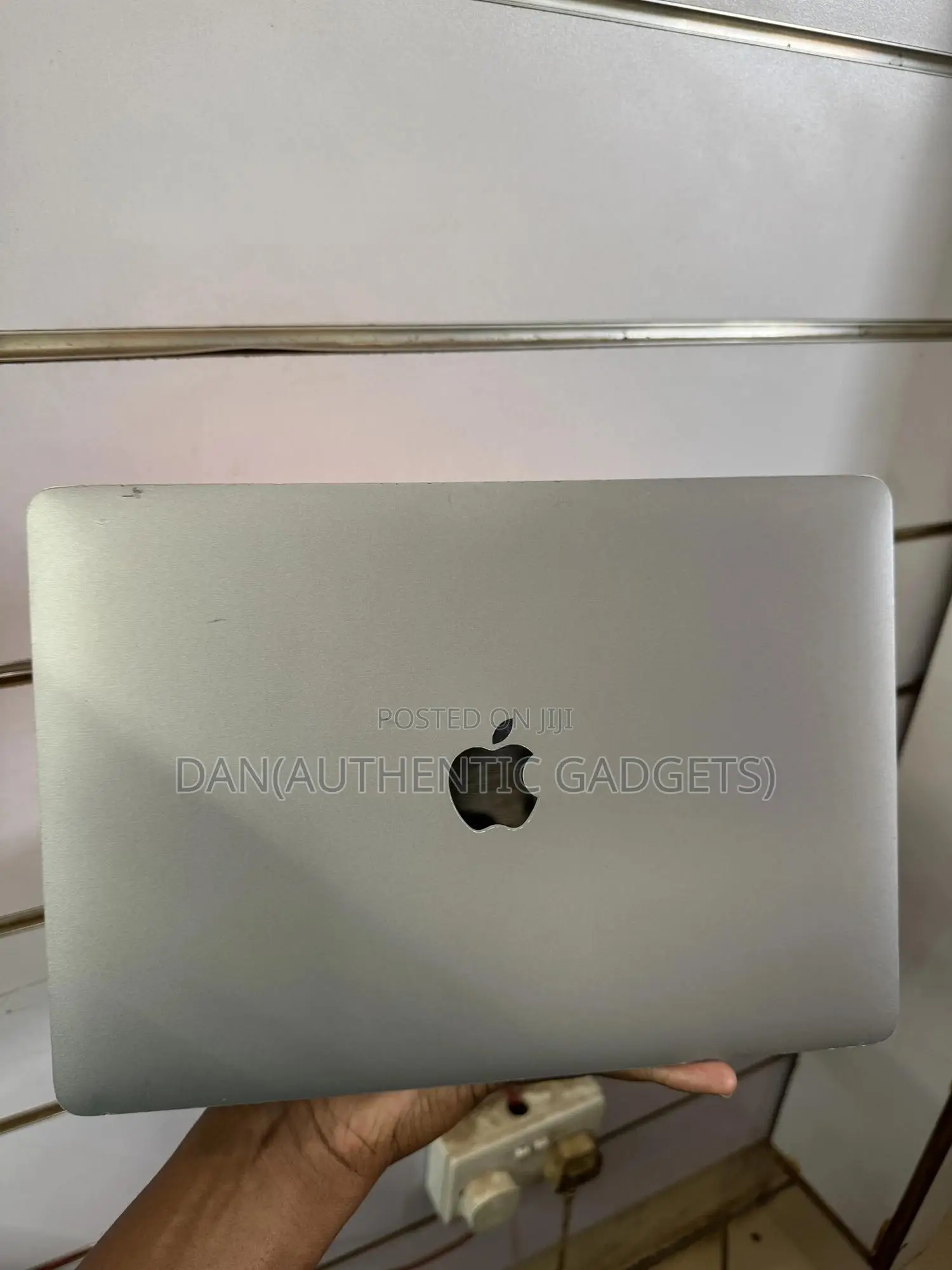 Laptop Apple MacBook Pro 2017 16GB Intel Core I5 SSD 256GB