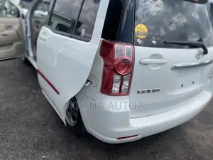 Toyota Raum 2010 White