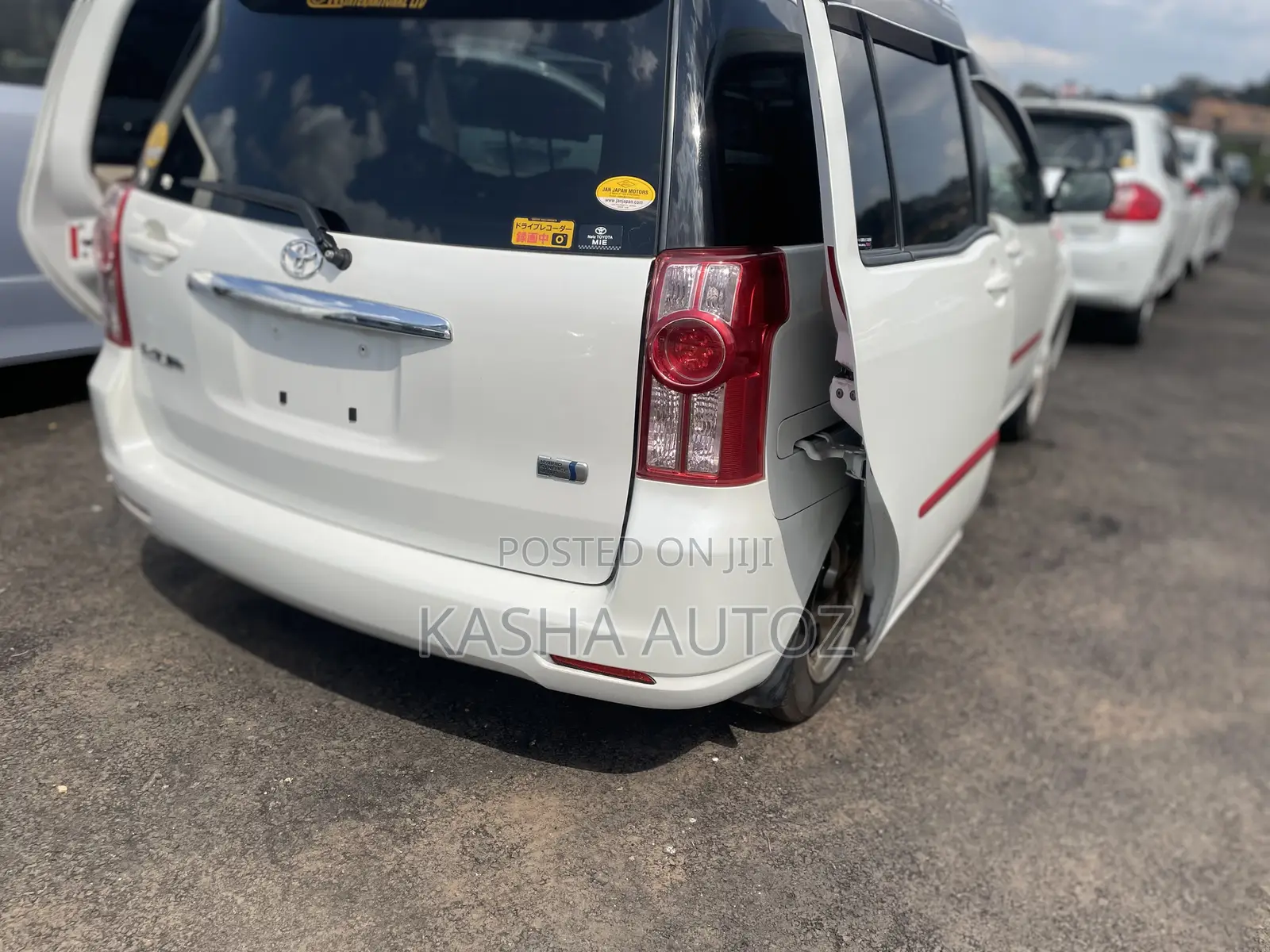 Toyota Raum 2010 White