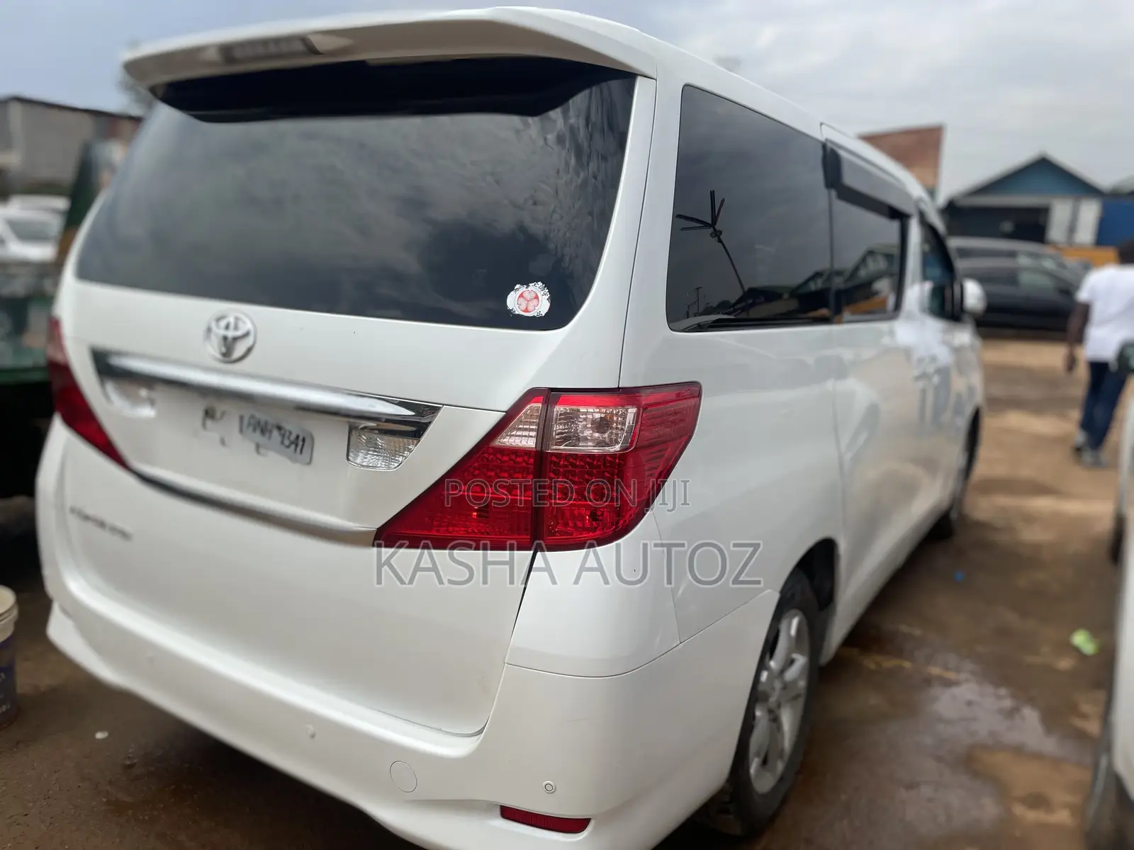 Toyota Alphard 2010 White