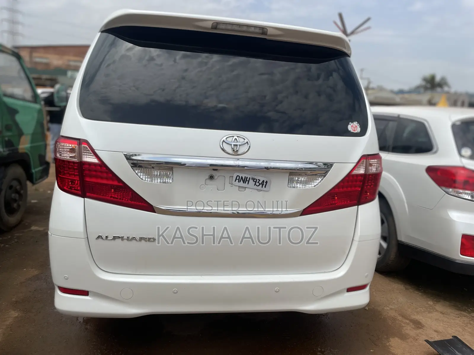 Toyota Alphard 2010 White