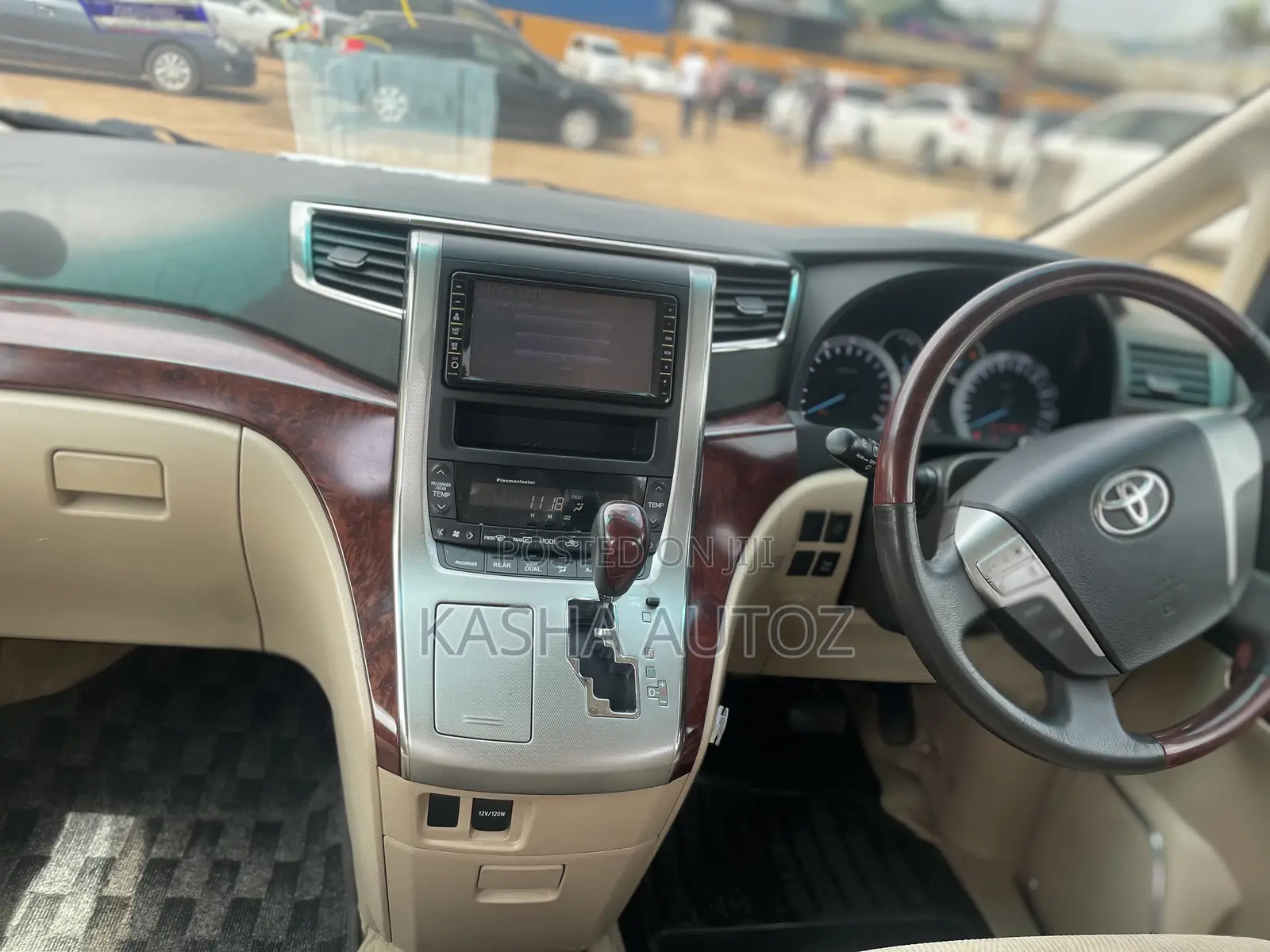 Toyota Alphard 2010 White