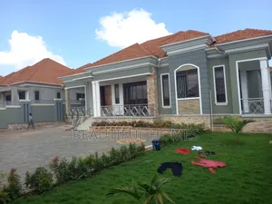 Furnished 5bdrm Bungalow in Najjera Rich People, Central Division