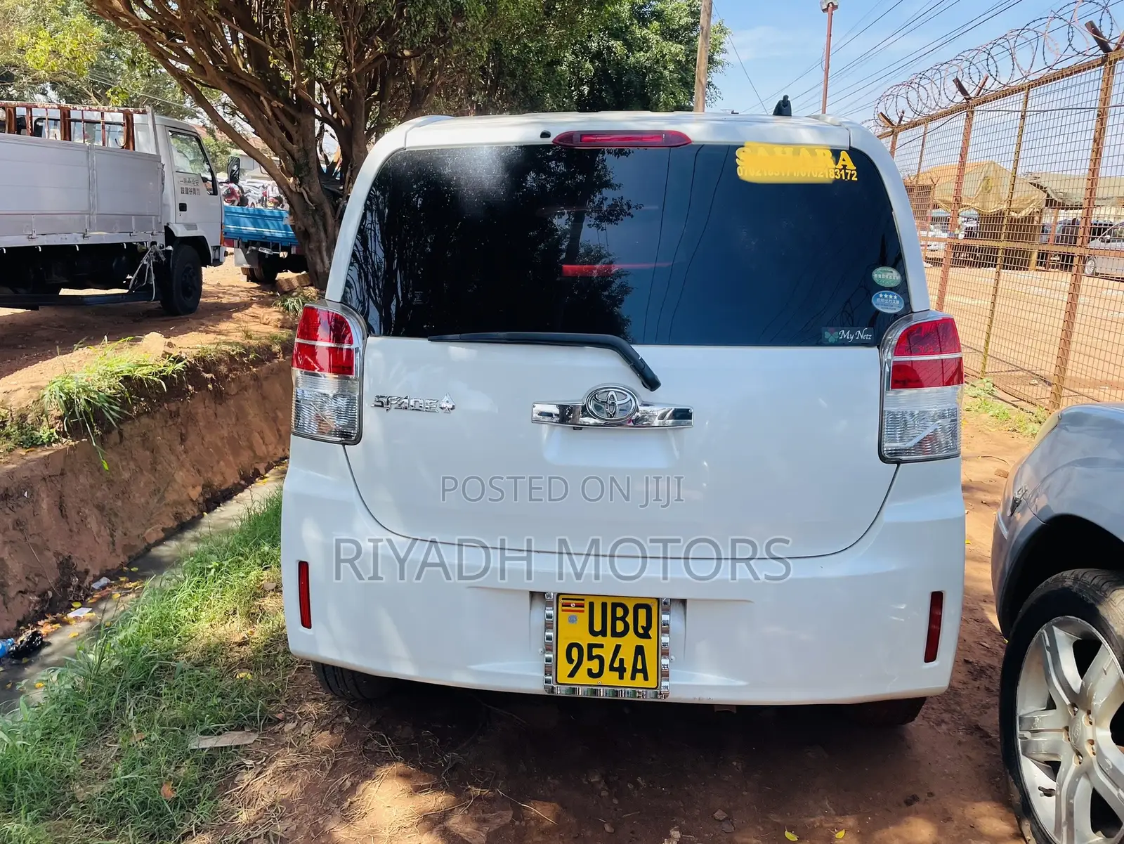 Toyota Spade 1.5 2014 White