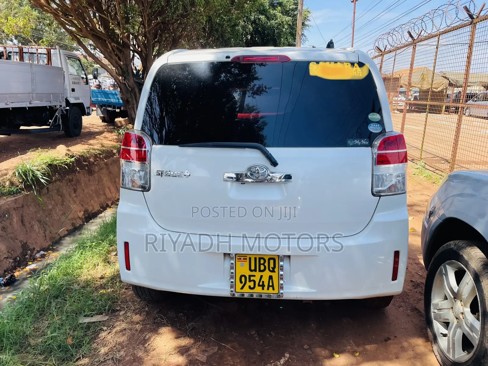 Toyota Spade 1.5 2014 White