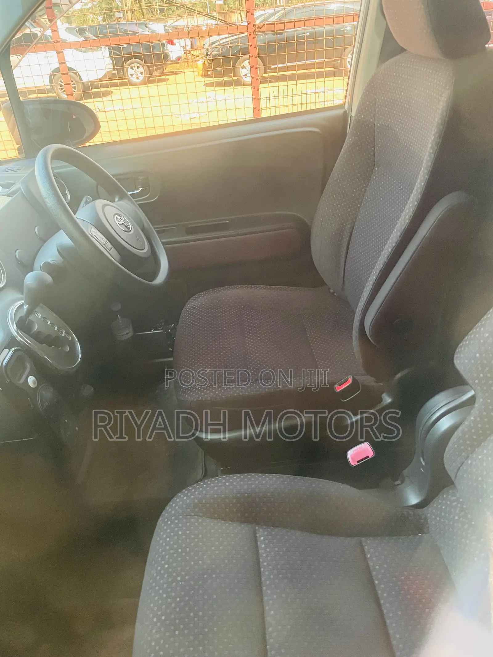 Toyota Spade 1.5 2014 White