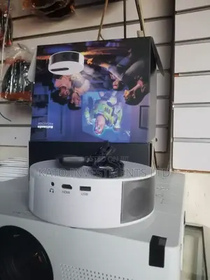Smart Projector (Youtube, Netflix, Google Play Store)
