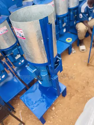 16kgs Heavy Duty Gnut Grinding Machine