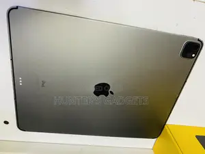 Apple iPad Pro 12.9 (2022) 128 GB Gray