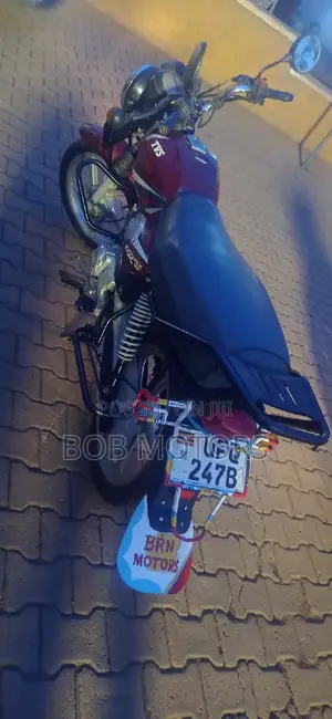 TVS HLX 125 2021 Red