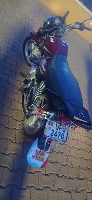 TVS HLX 125 2021 Red