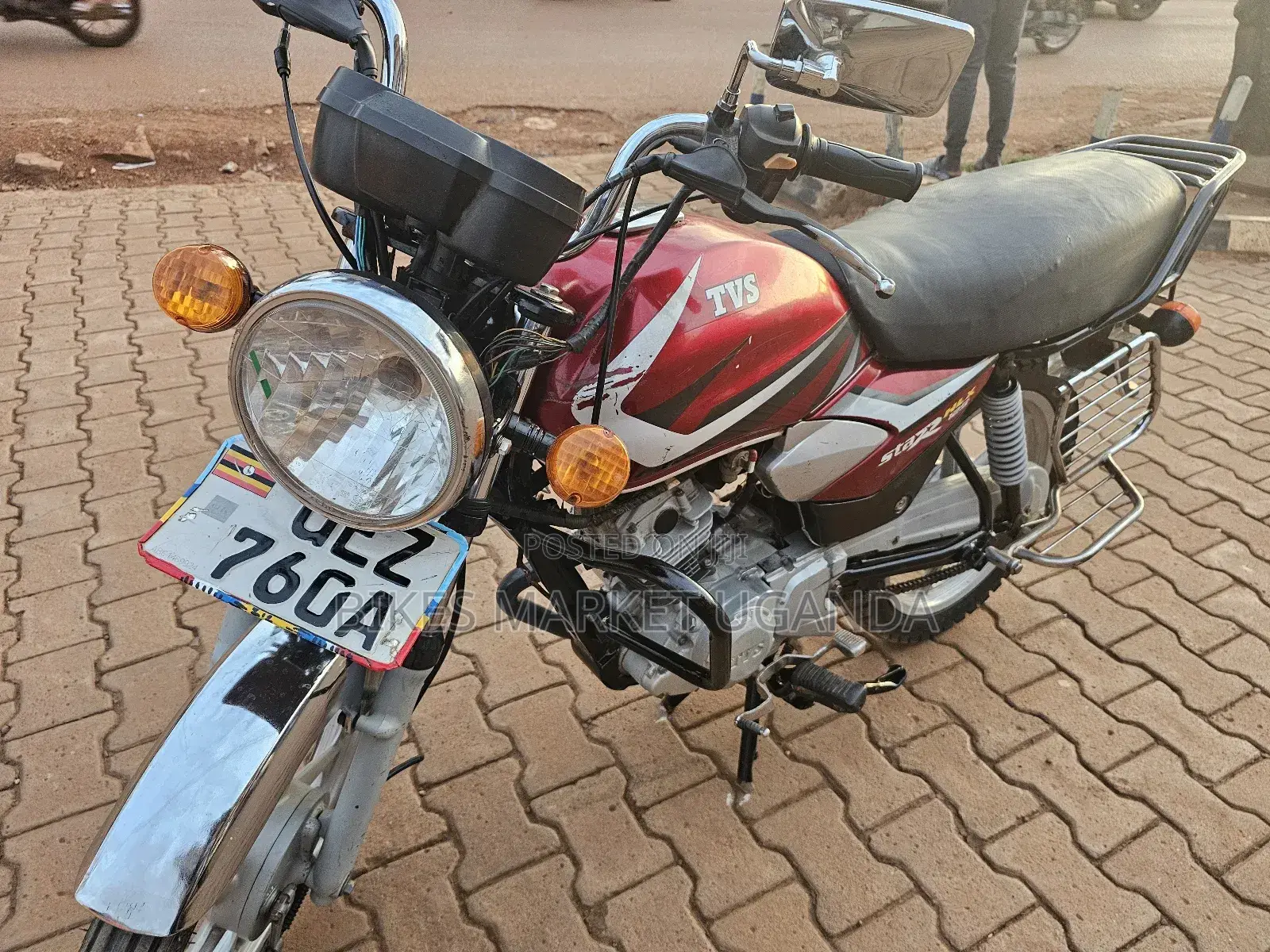 TVS HLX 125 2019 Red