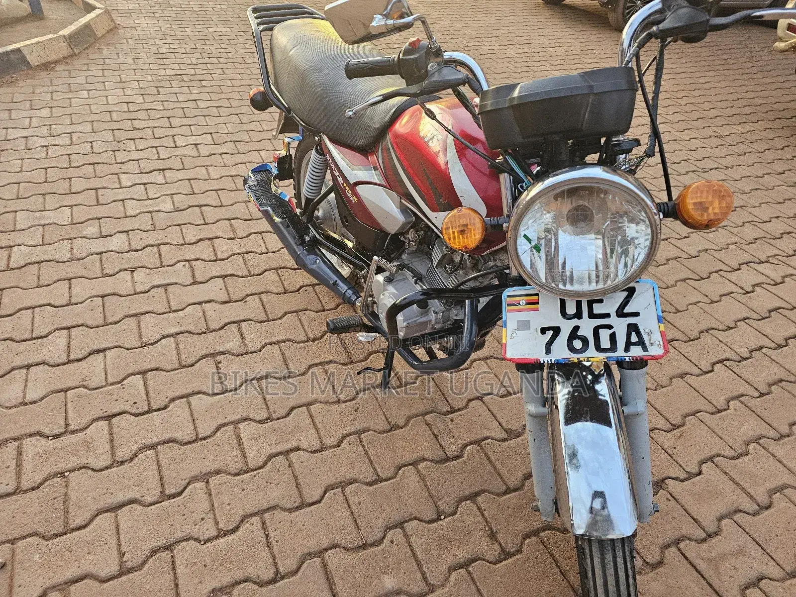 TVS HLX 125 2019 Red