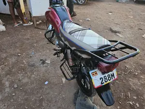 Yamaha Crux 2018 Red