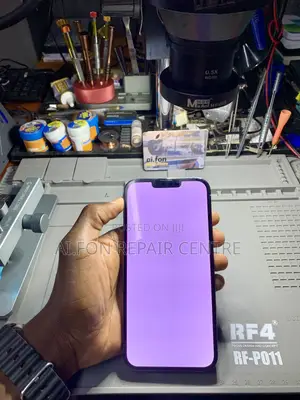 iPhone 13 Pro Pro Max Green/White Screen Repair