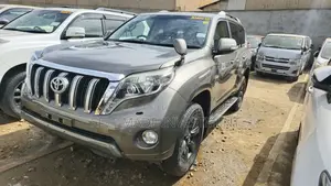 Toyota Land Cruiser Prado 2016 Gray
