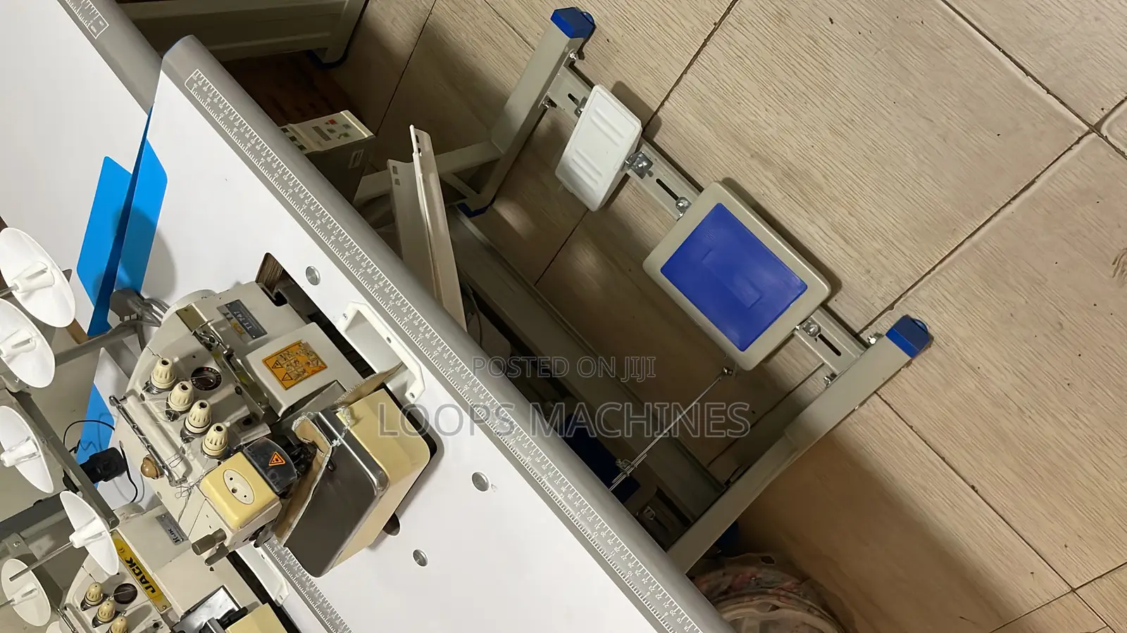 Direct-Drive Overlock Machine